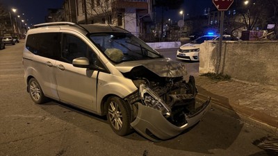 Kayseri'de iki otomobilin çarpıştığı kazada 7 kişi yaralandı