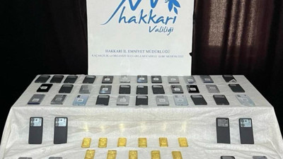Hakkari'de kaçak 13 kilo altın ve 17 kilo uyuşturucu ele geçirildi