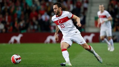 Hakan Çalhanoğlu sakatlandı