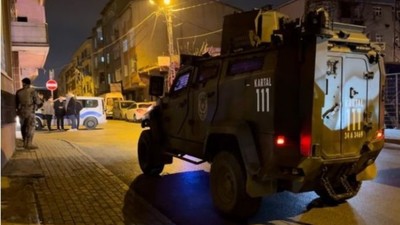 Avcılar'da sıcak dakikalar! Şüpheliler kontrol sırasına polise ateş açtı
