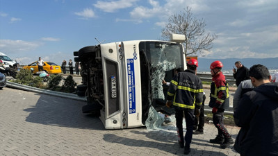 Aydın'ın Efeler ilçesinde halk otobüsünün devrilmesi sonucu 28 kişi yaralandı