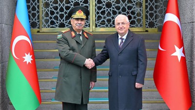 Milli Savunma Bakanı Yaşar Güler Azerbaycanlı mevkidaşıyla bir araya geldi
