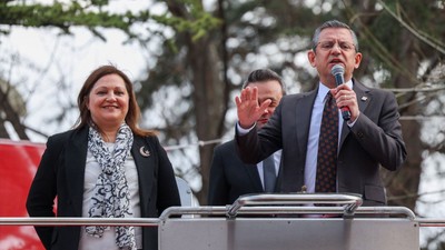CHP'ye yakın medya organları: Burcu Köksal geri adım attı
