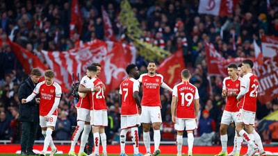 Arsenal, son dakikalarda attığı golle Brentford'u mağlup etti