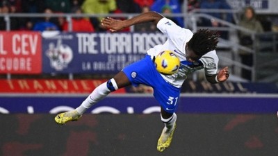 Serie A'da lider Inter, üst üste 10. galibiyetini aldı