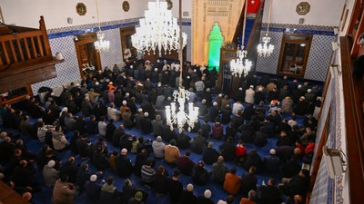 Türkiye'de ilk teravih namazı kılındı