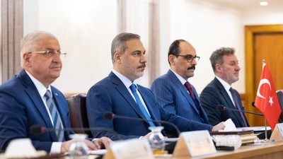 Irak'ta güvenlik zirvesi başladı