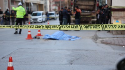 Konya'da çöp kamyonunun çarptığı kadın hayatını kaybetti