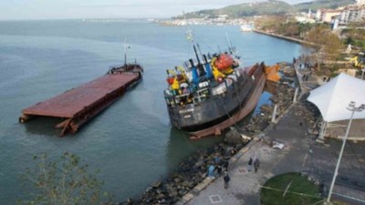 Zonguldak'ta batan geminin kayıp 7 mürettebatını arama çalışmaları devam ediyor