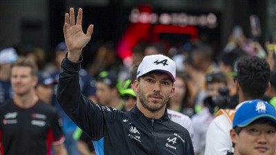 F1 pilotu Pierre Gasly FC Versailles'a ortak oldu