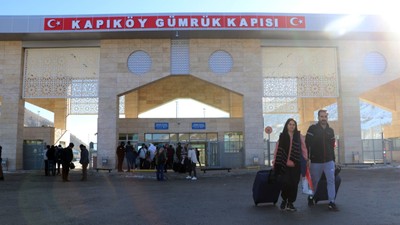 İranlılar 'Shopping Fest' için Van’a akın etti