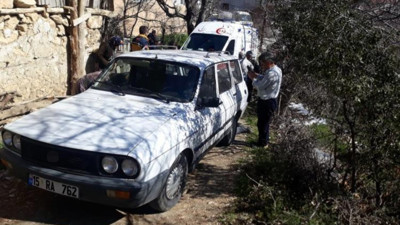 Burdur'da bir sürücü, yokuşa park ettiği arabasının tekerine lastik koyarken aracın hareket etmesi sonucu öldü