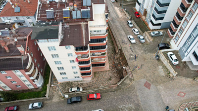 Tokat’ta istinat duvarı devrildi: Faciadan dönüldü