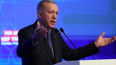 AK Parti'nin Büyük İstanbul Mitingi başladı! Cumhurbaşkanı Erdoğan helikopterle alana giriş yaptı