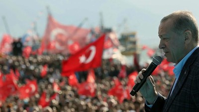 Emeklilerin yüzünü güldürecek iddia: Cumhurbaşkanı Erdoğan bugünkü mitinginde emekliye seyyanen 5 bin TL zam müjdesi
