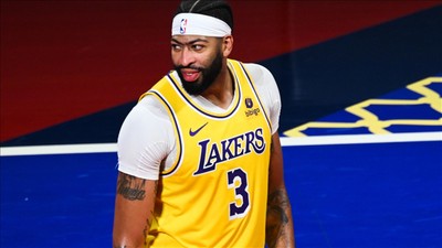 Los Angeles Lakers 150 sayı attı Indiana Pacers'ı devirdi