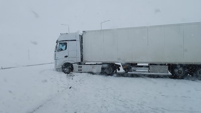 Bitlis-Tatvan yolunda meydana gelen kazada 16 kişi yaralandı