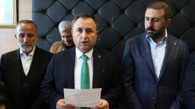 'Miting saatim DEM'e satıldı' diyen CHP'li aday partisinden istifa ederek AK Parti'ye katıldı