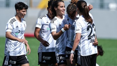 Beşiktaş, kadınlar derbisinde Fenerbahçe'yi 4-2 mağlup etti