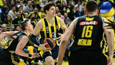 Fenerbahçe, Alba Berlin'i 35 sayı farkla yenerken Nigel Hayes Euroleague rekoru kırdı