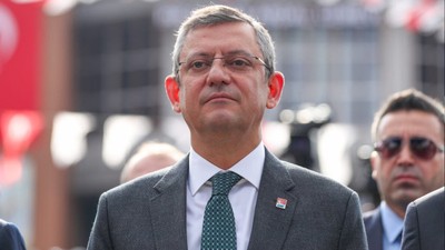 Oy kullanma işleminin ardından Özgür Özel'den ilk mesaj: Tüm tercihler başımızın tacıdır