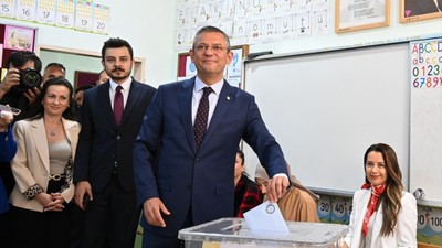 Son Dakika: CHP Genel Başkanı Özgür Özel oyunu kullandı