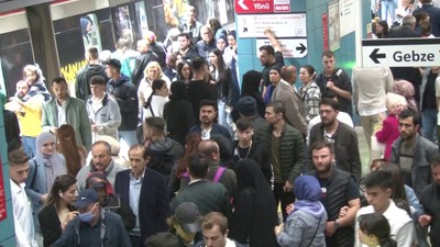 Üsküdar Marmaray'da bayram yoğunluğu