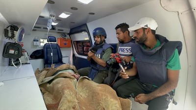 İsrail'in saldırıları sonucu aralarında TRT Arapça ekibinin de bulunduğu bir grup gazeteci yaralandı