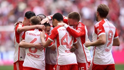 Bayern Münih, Köln'ü iki farklı yendi