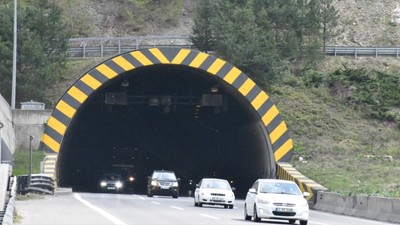 Bayram tatilinden dönüş trafiği başladı! İşte yoğunluk yaşanan noktalar