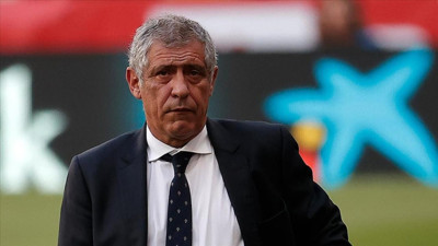 Beşiktaş Teknik Direktörü Fernando Santos, istifa tezahüratlarını yanıtladı