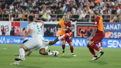 Galatasaray, deplasmanda Alanyaspor'u 4-0 yendi