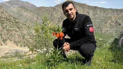 Selçuk Bayraktar'dan 'Çukurca' pozunu eleştiren terör yandaşına cevap!