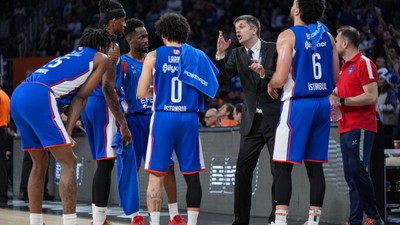 Anadolu Efes, Virtus Bologna'ya yenilerek Euroleague'e veda etti