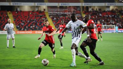 Gaziantep FK, sahasında Kasımpaşa'yı 2-0 yendi