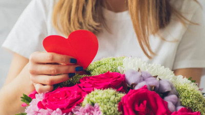 Sevgiliye Çiçek Notu Verebileceğiniz 100 Farklı Yaratıcı ve Etkileyici Çiçek Notu Örnekleri