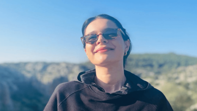 Şafak Pekdemir Kimdir? Nerelerde Oynadı? Şu an Ne Yapıyor? Kiminle Evli?