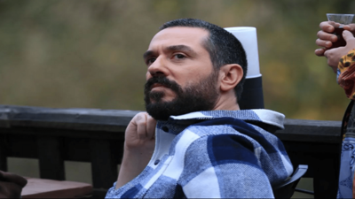 Atıf Emir Benderlioğlu Kimdir? Ne İş Yapmaktadır? Eşi Kimdir? Hayatı ve Biyografisi