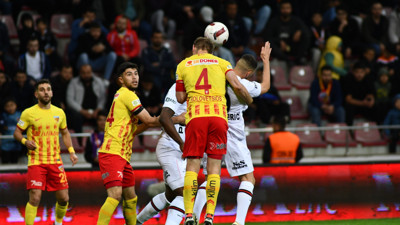 Kayserispor ile Karagümrük 4 golün atıldığı maçta yenişemedi