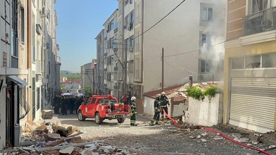 Apartman dairesinde patlama! Deprem oldu sandılar