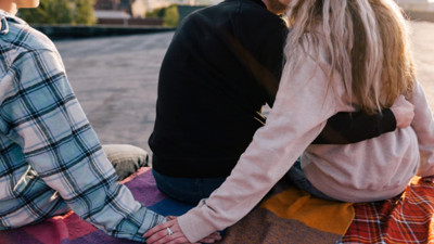 Rüyada Eşinin Başka Bir Kadınla İlgilenmesi Ne Anlama Gelir? Neye Delalet Eder?