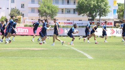 Fenerbahçe'nin rakibi Kayserispor'un uçağına yıldırım isabet etti!