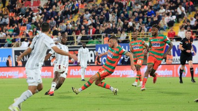 Beşiktaş, Alanyaspor ile yenişemedi