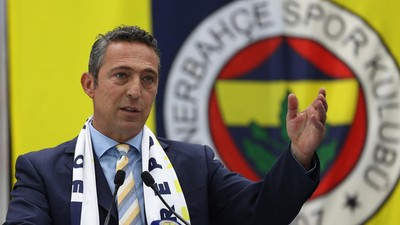 Fenerbahçe taraftarı, Kayserispor maçı oynanırken Ali Koç'a tepki gösterdi