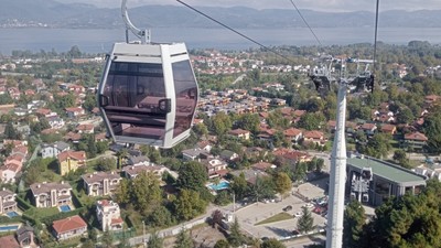 Sapanca'da ruhsatsız teleferik hattına mühür