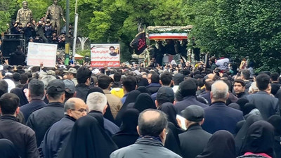 Son Dakika: İbrahim Reisi'ye veda! Cenaze töreninden izdiham