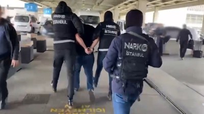 Son Dakika: Fransa ve Hollanda'nın kırmızı bültenle aradığı 2 suçlu İstanbul'da yakalandı