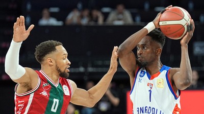 Anadolu Efes Pınar Karşıyaka'yı konuk edecek
