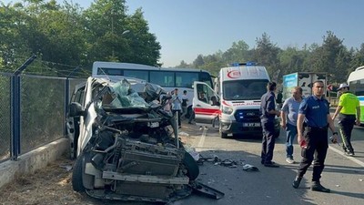 Tekirdağ'da işçi servisi kaza yaptı! 2 ölü, 9 yaralı
