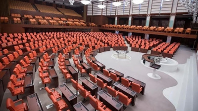 Rüyada Siyasetçi Görmek Nedir? Ne Anlama Gelir?